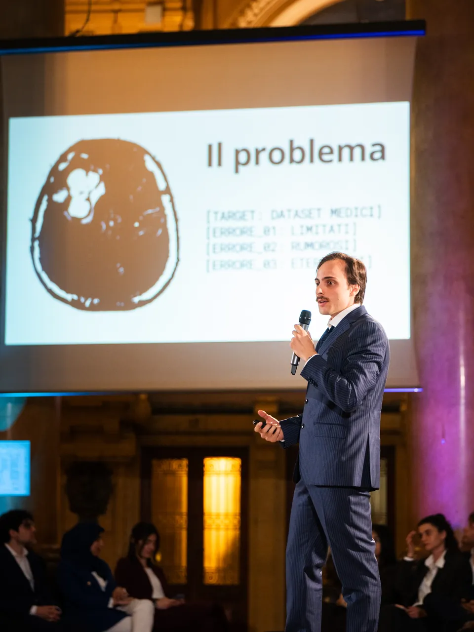 La presentazione di Quantum, con l’immagine di un cervello sullo schermo